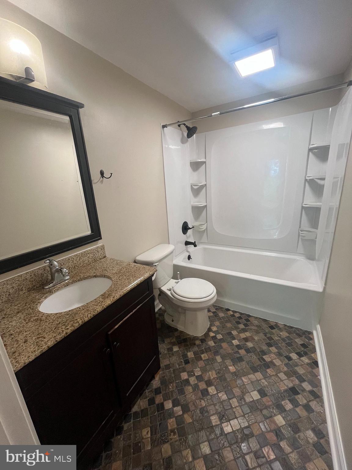 BLUE MOUNTAIN - Residential Lease