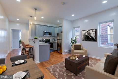 Townhouse For Rent - 4924 Chestnut Street #3<br/> Philadelphia County, PHILADELPHIA, PA 19139