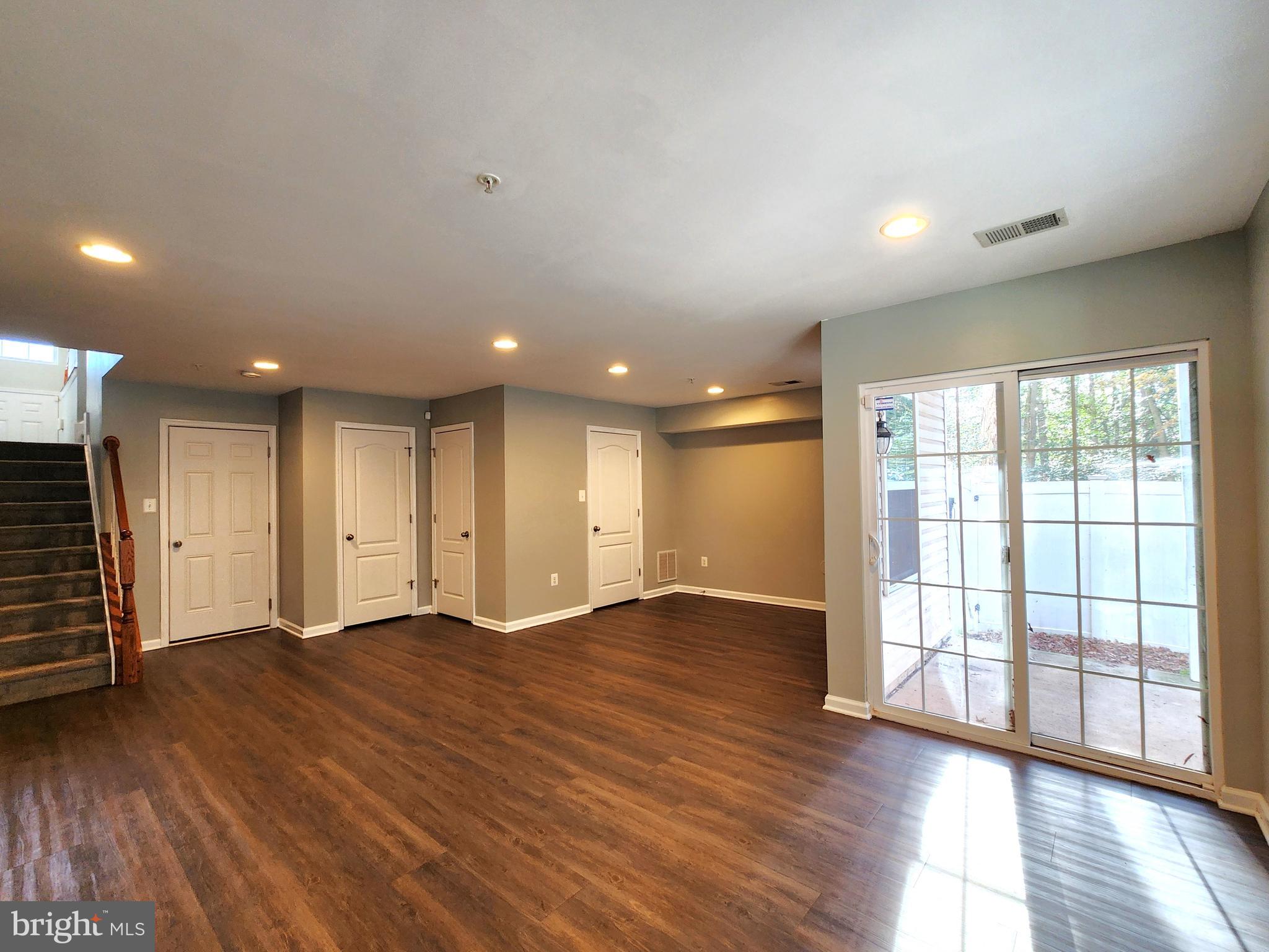 STONEHOUSE RUN - Residential Lease