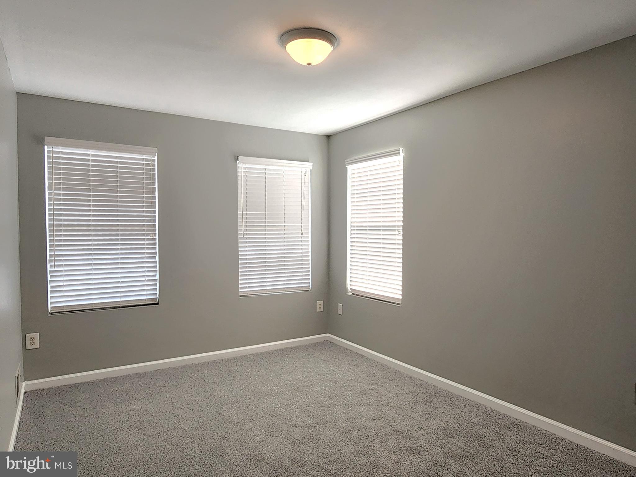 STONEHOUSE RUN - Residential Lease