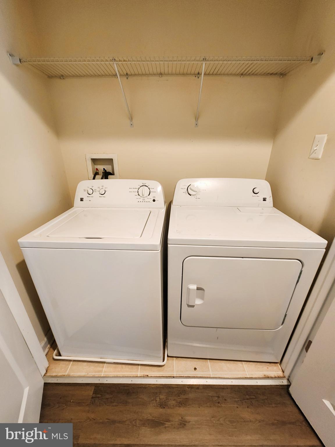 STONEHOUSE RUN - Residential Lease