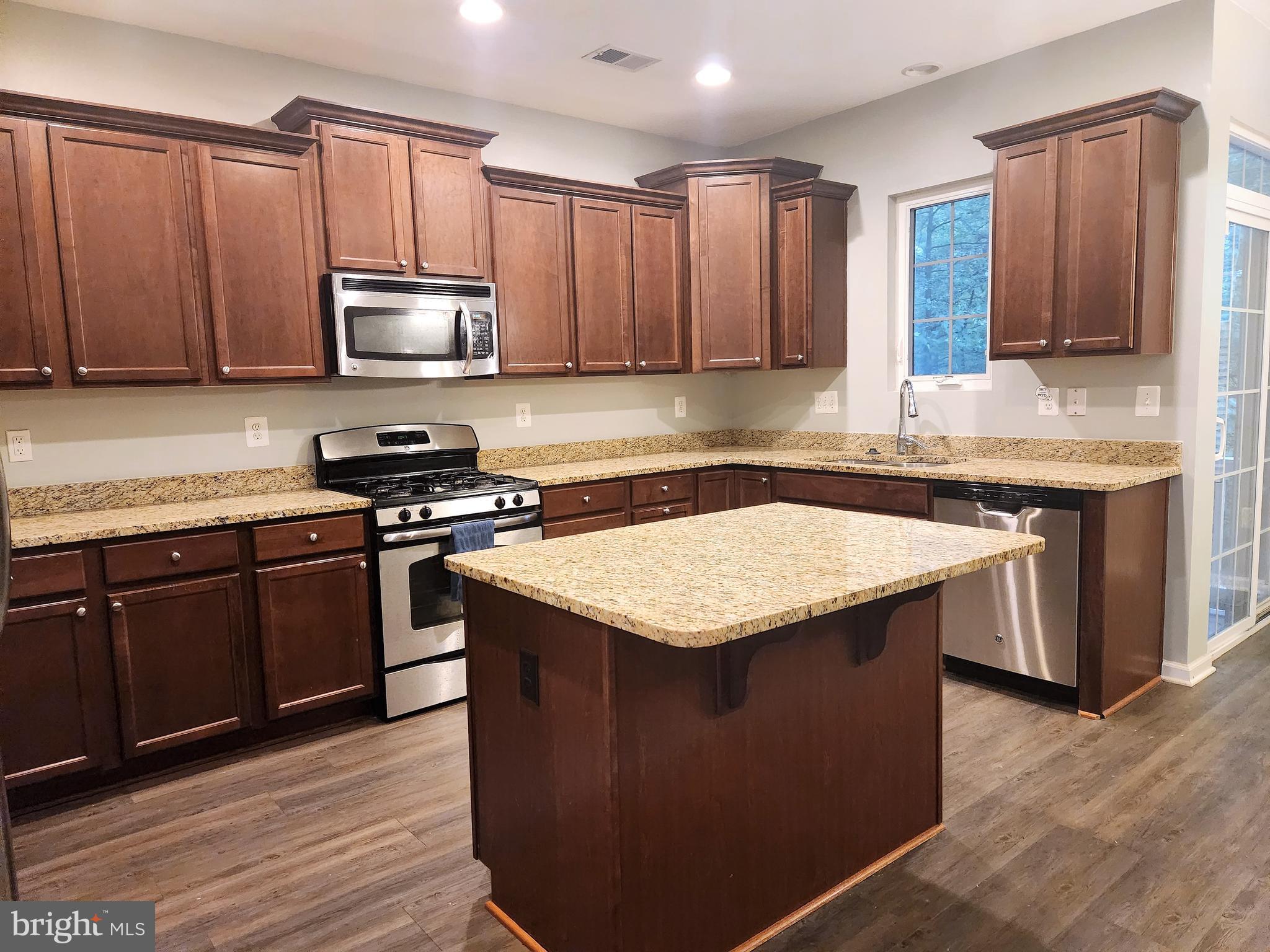 STONEHOUSE RUN - Residential Lease