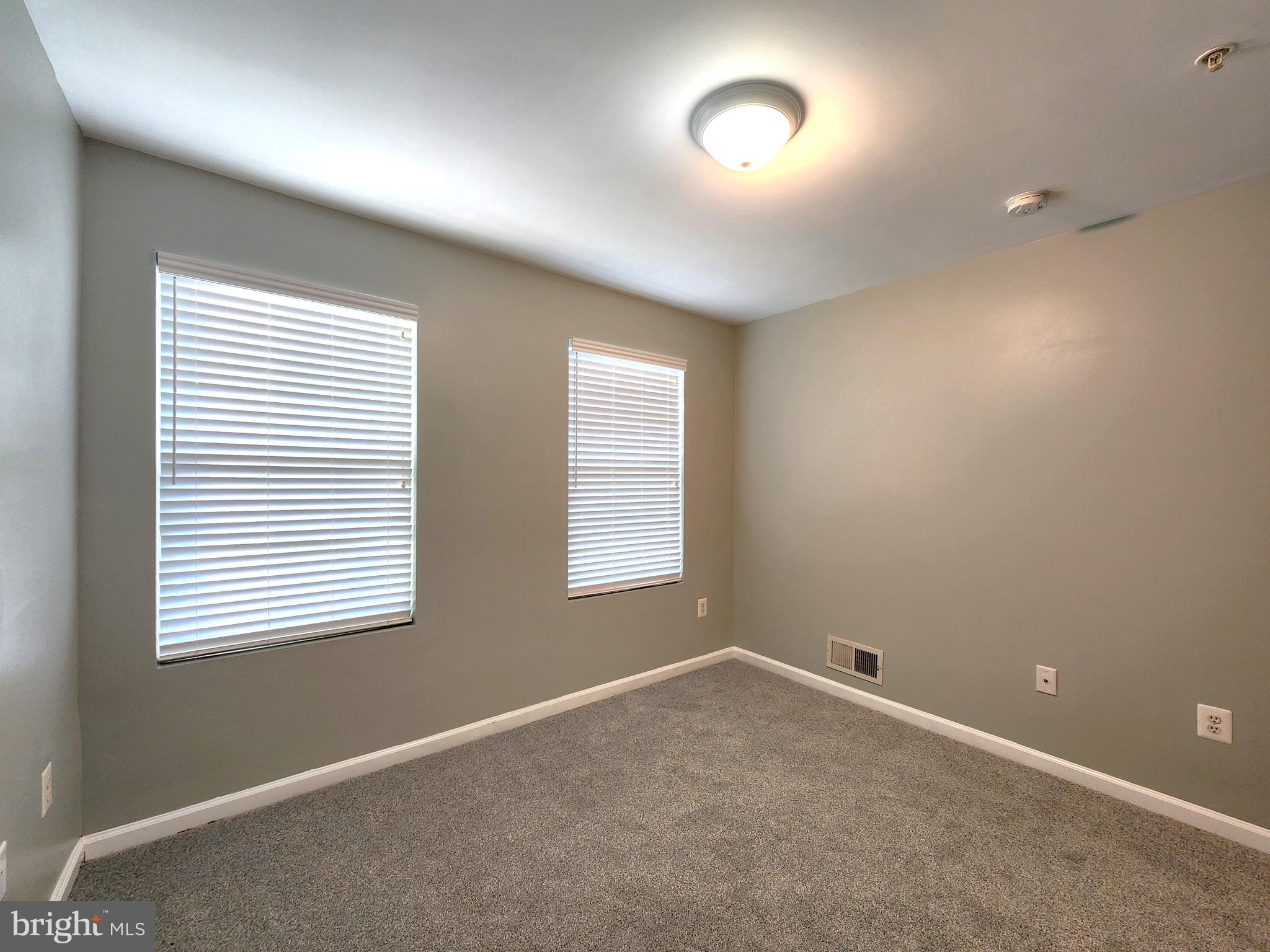 STONEHOUSE RUN - Residential Lease