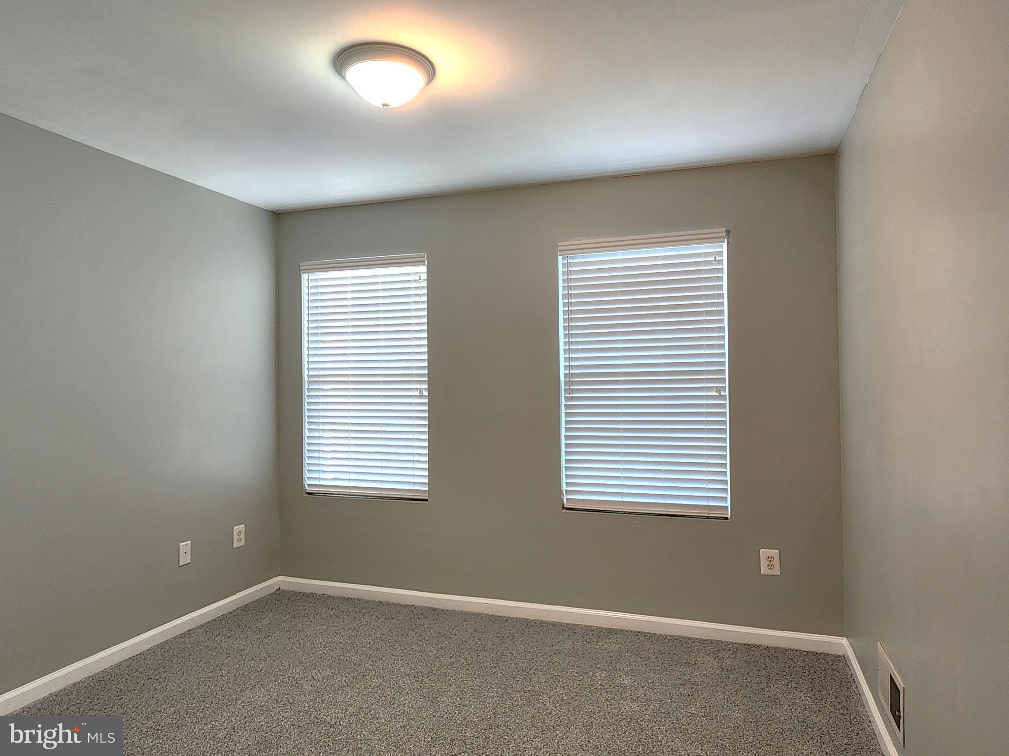 STONEHOUSE RUN - Residential Lease