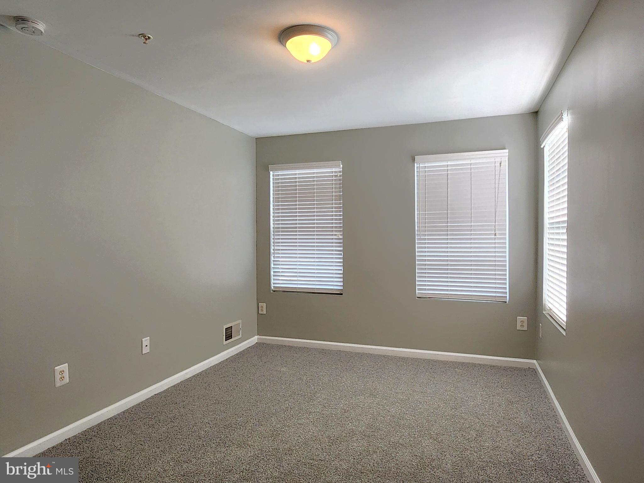 STONEHOUSE RUN - Residential Lease