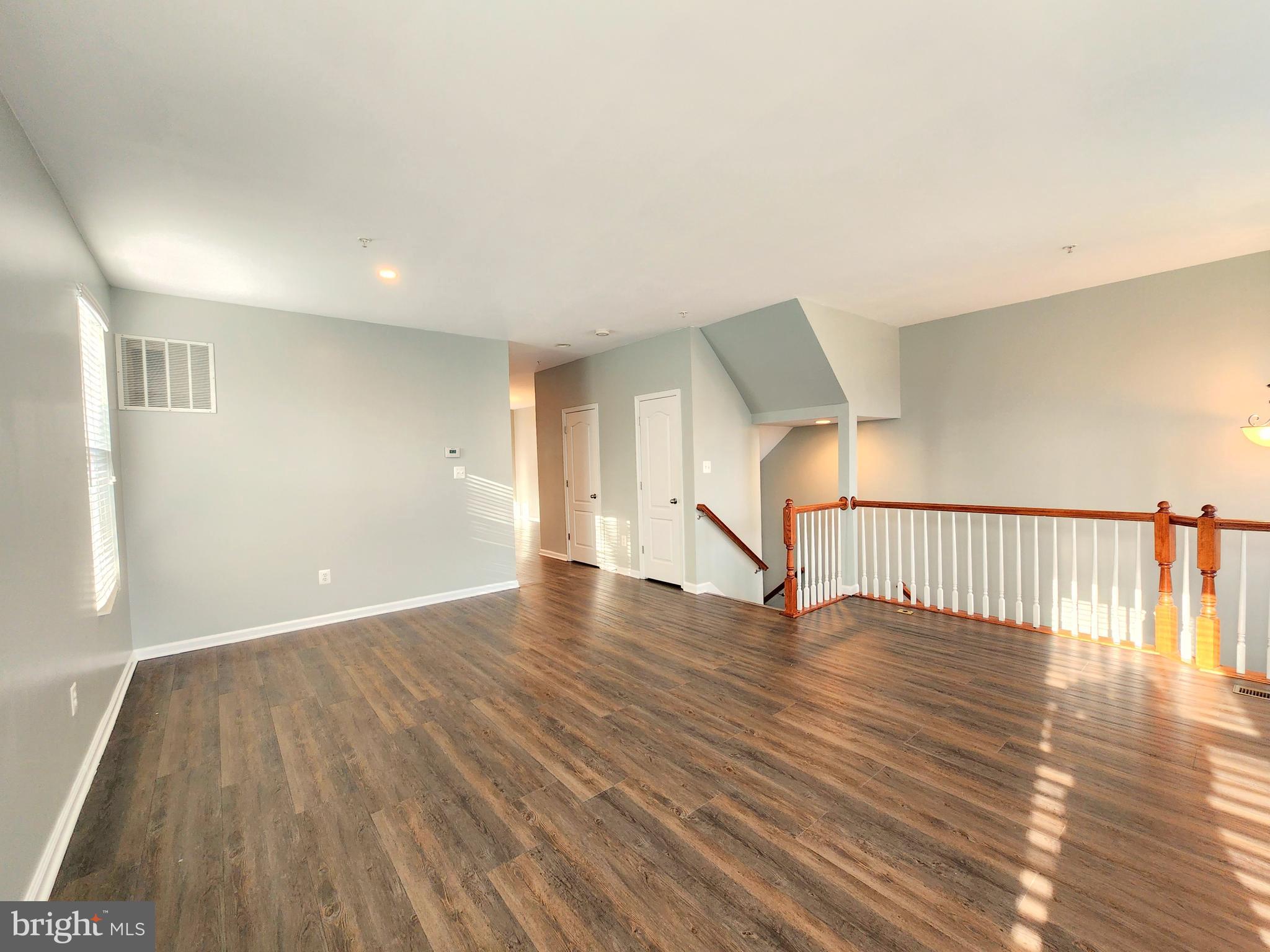 STONEHOUSE RUN - Residential Lease