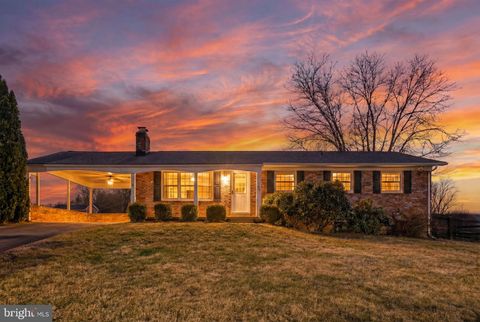 Photo of 660 Foxcroft Road, WARRENTON, VA 20186 (MLS # VAFQ2020610)