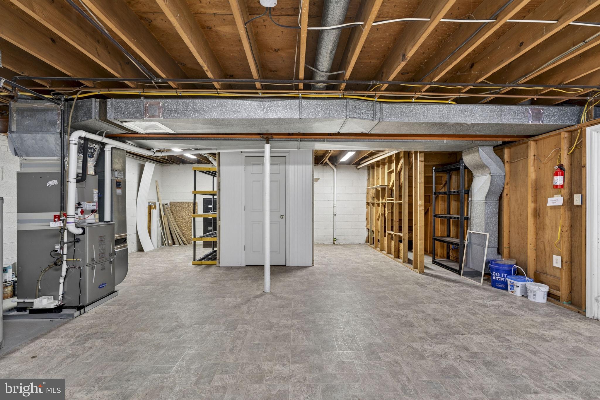 CRESTVIEW ESTATE - Residential