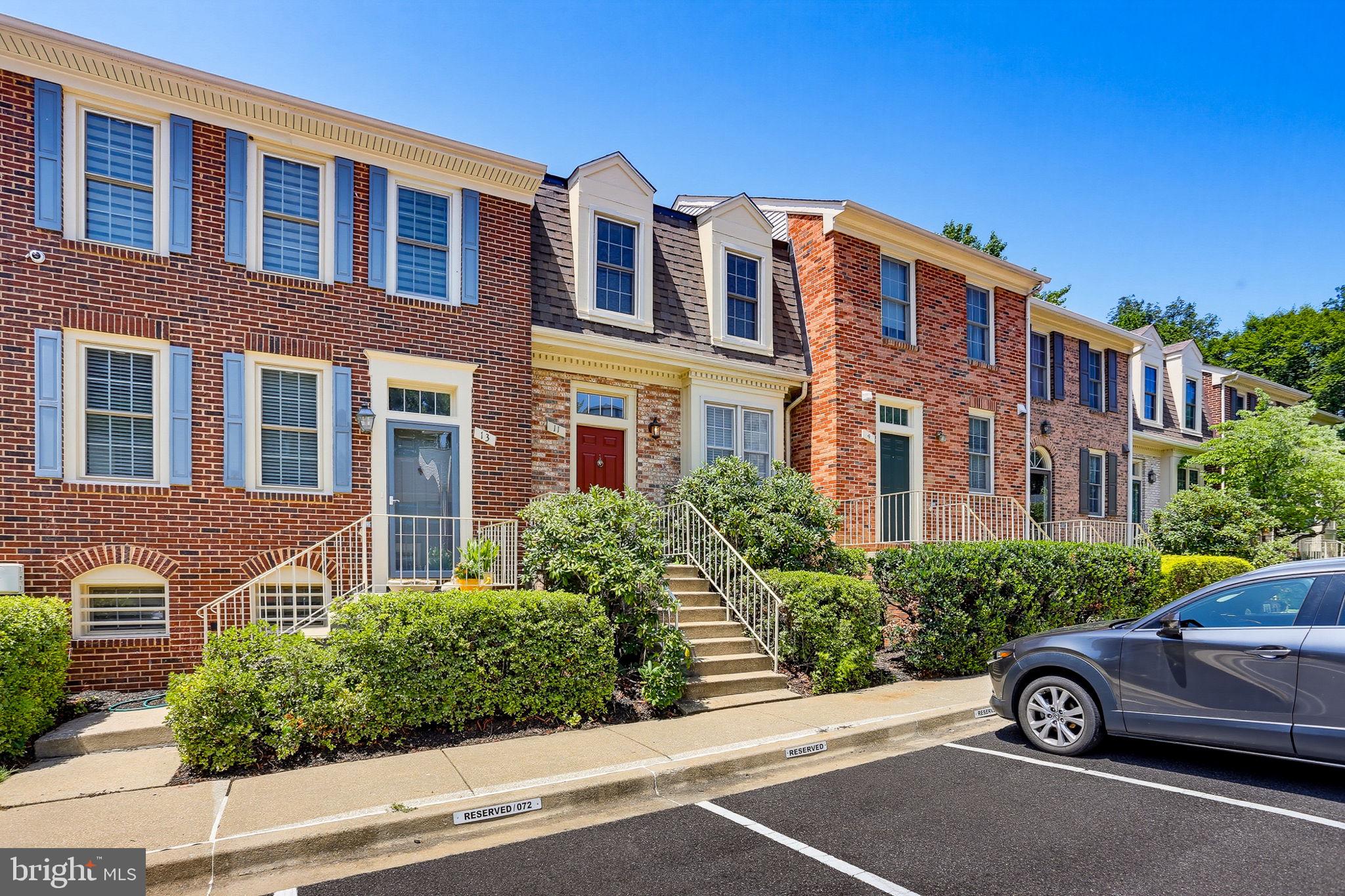 11 GROVE RIDGE COURT 70