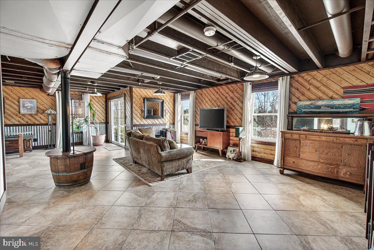 ORCHARD AT NEW MARKET - Residential