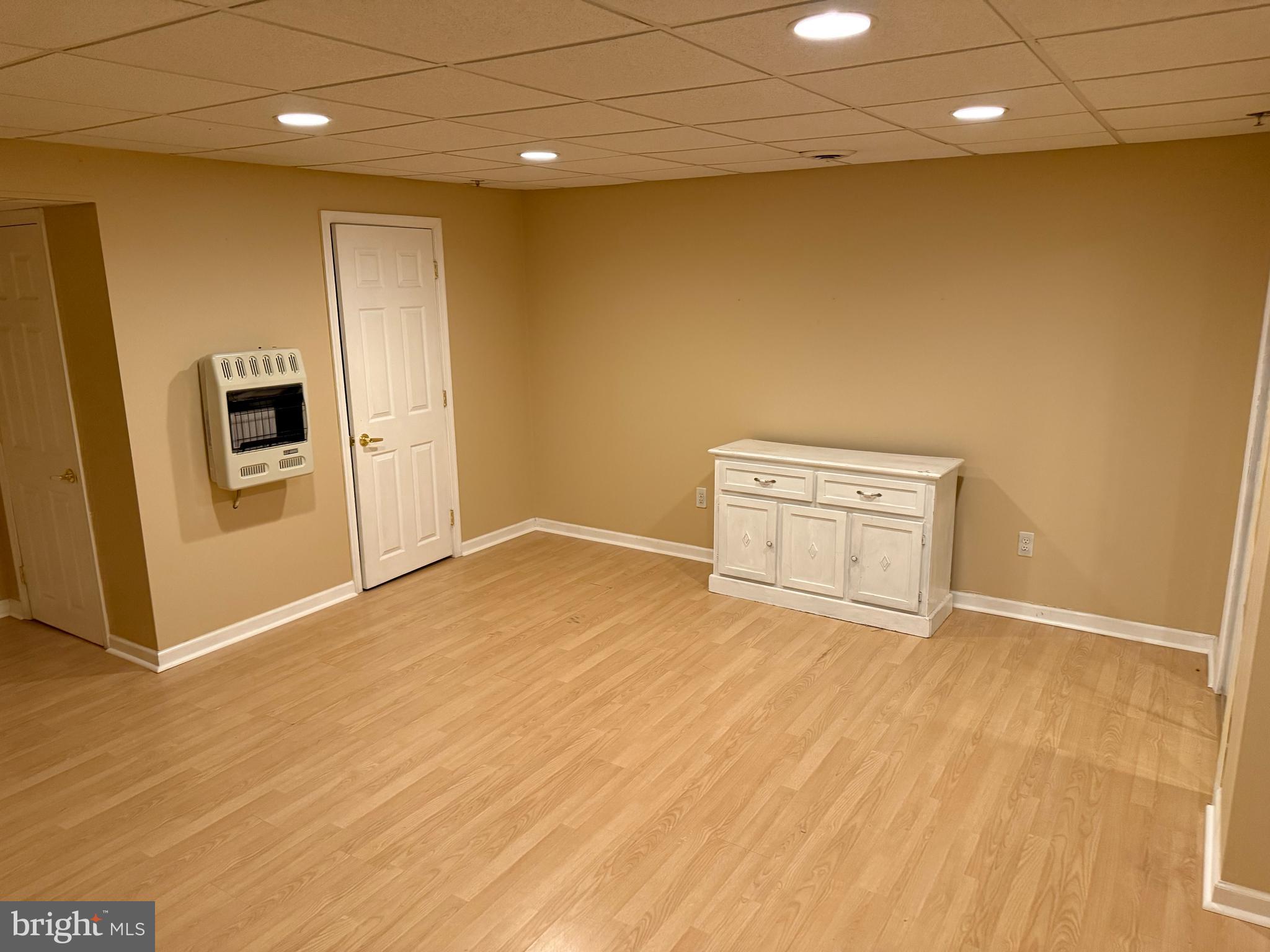 PENNWOOD - Residential Lease