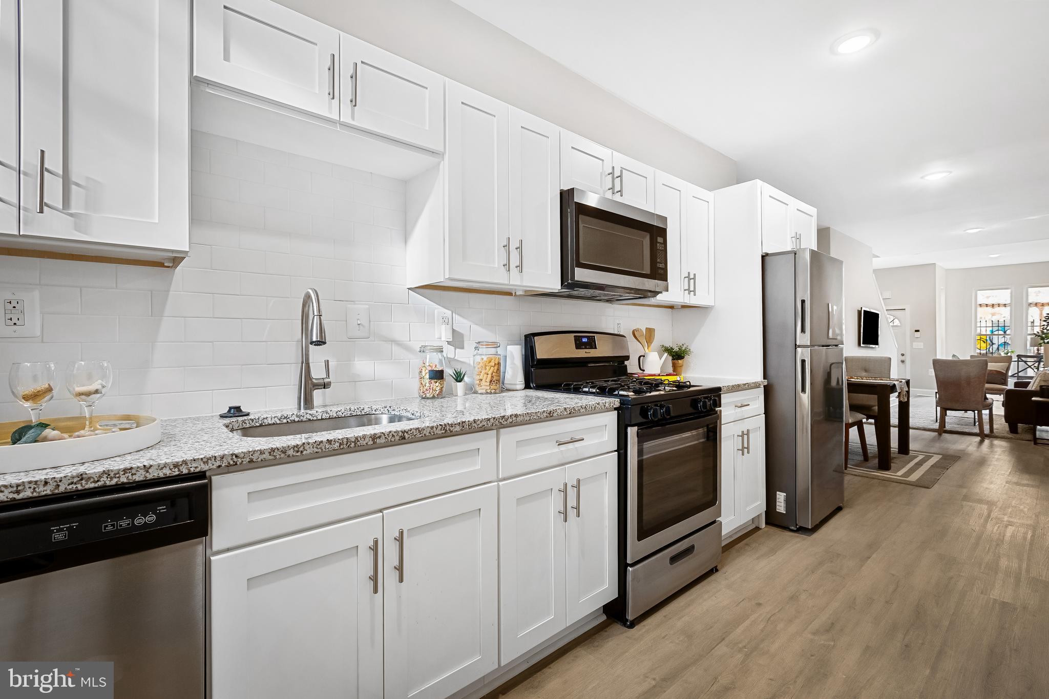 PENN NORTH - Residential