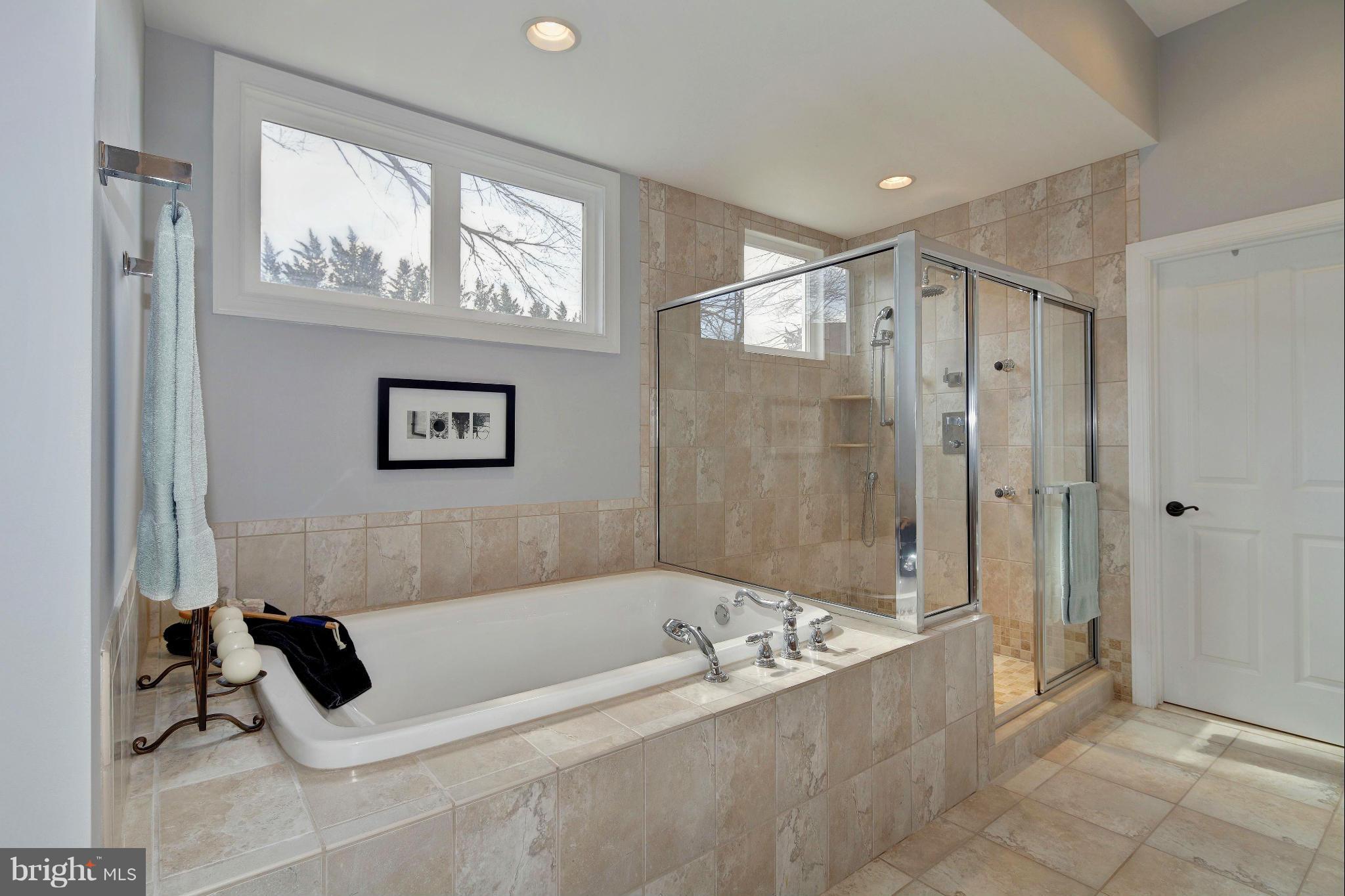 ROCKLAND SQUARE - Residential