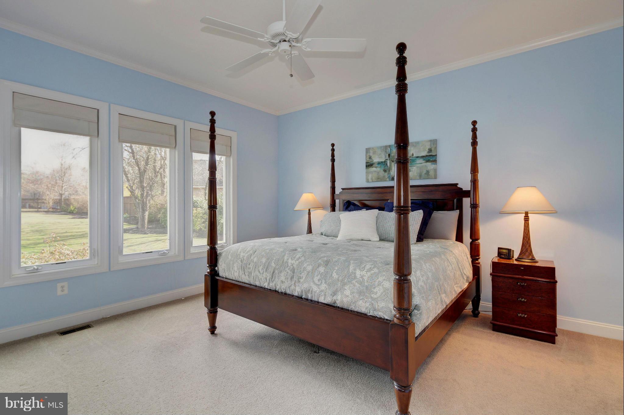 ROCKLAND SQUARE - Residential