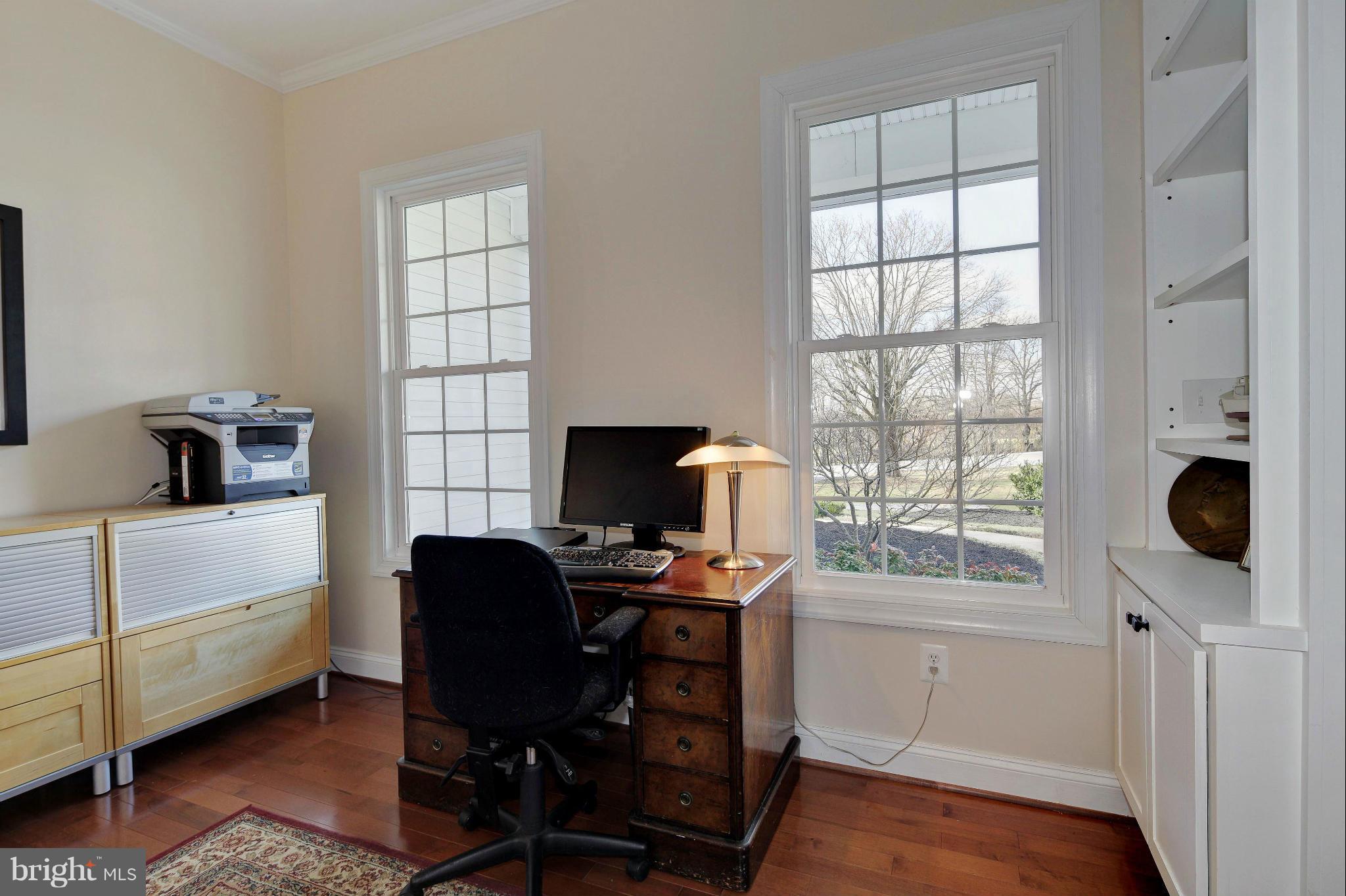 ROCKLAND SQUARE - Residential