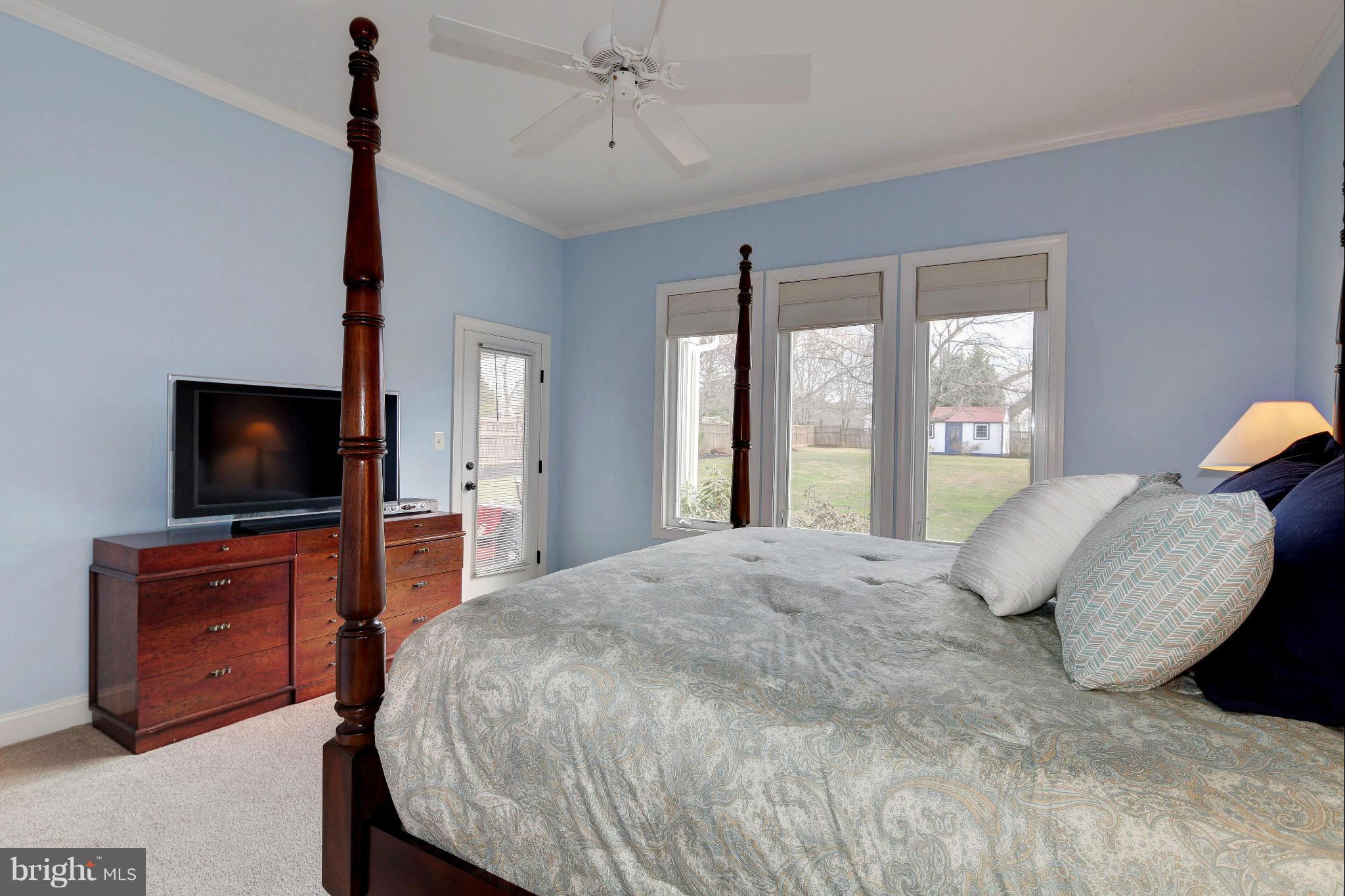 ROCKLAND SQUARE - Residential