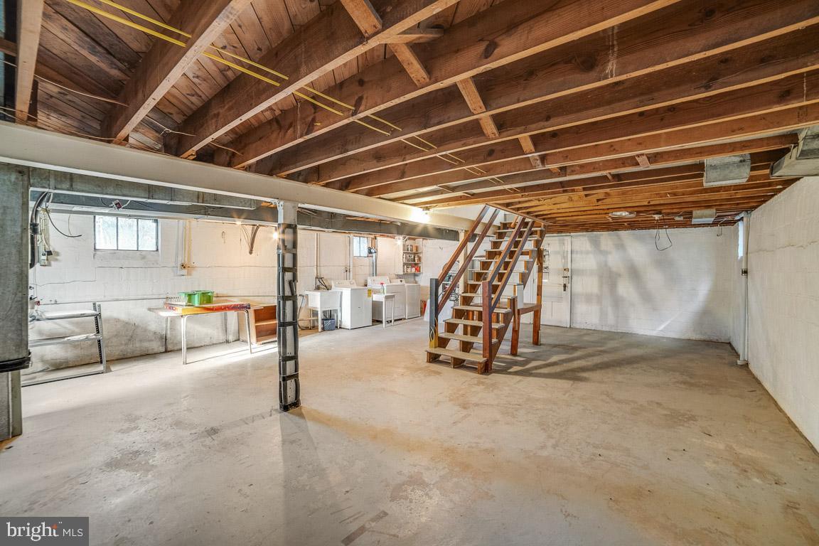 DANIELS - Residential Lease