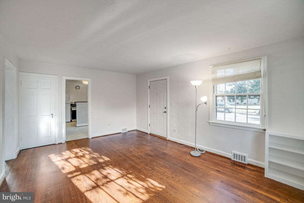 DANIELS - Residential Lease