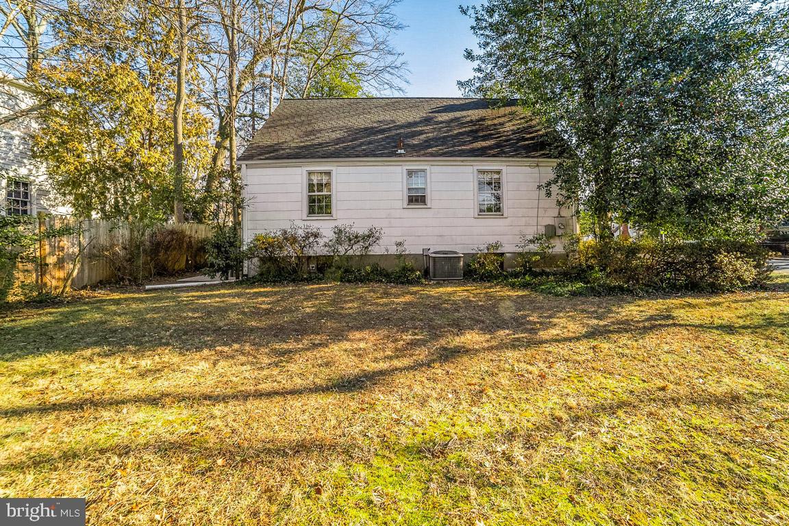 DANIELS - Residential Lease