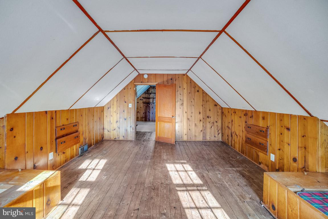 DANIELS - Residential Lease