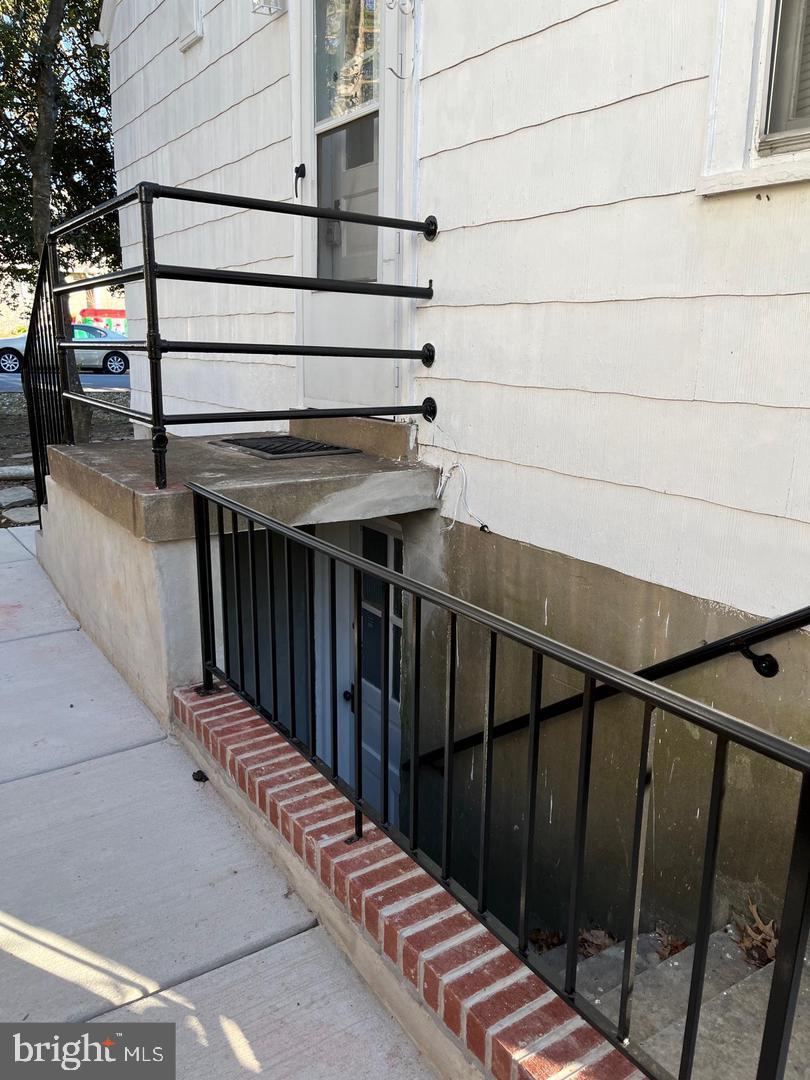 DANIELS - Residential Lease