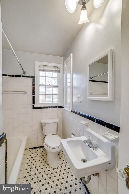 DANIELS - Residential Lease