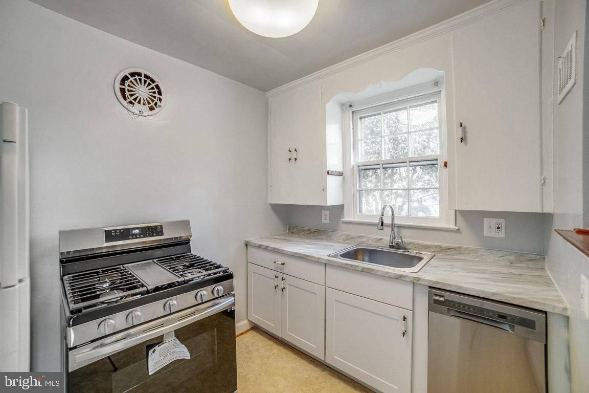 DANIELS - Residential Lease