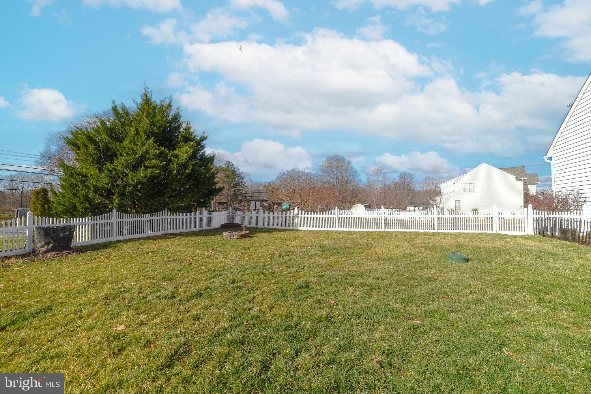 VILLAGES AT LEONARDTOWN - Residential