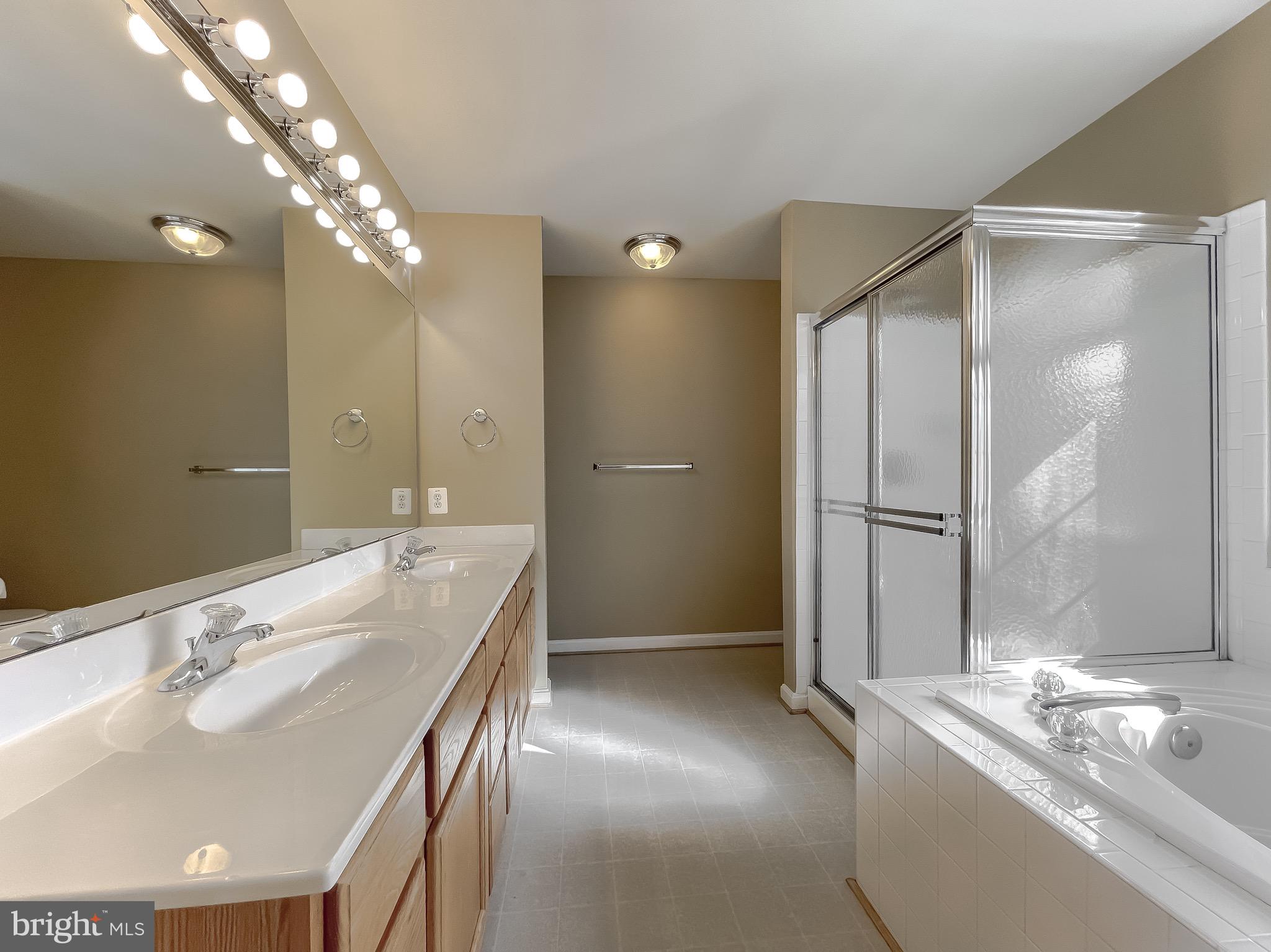 VILLAGES AT LEONARDTOWN - Residential