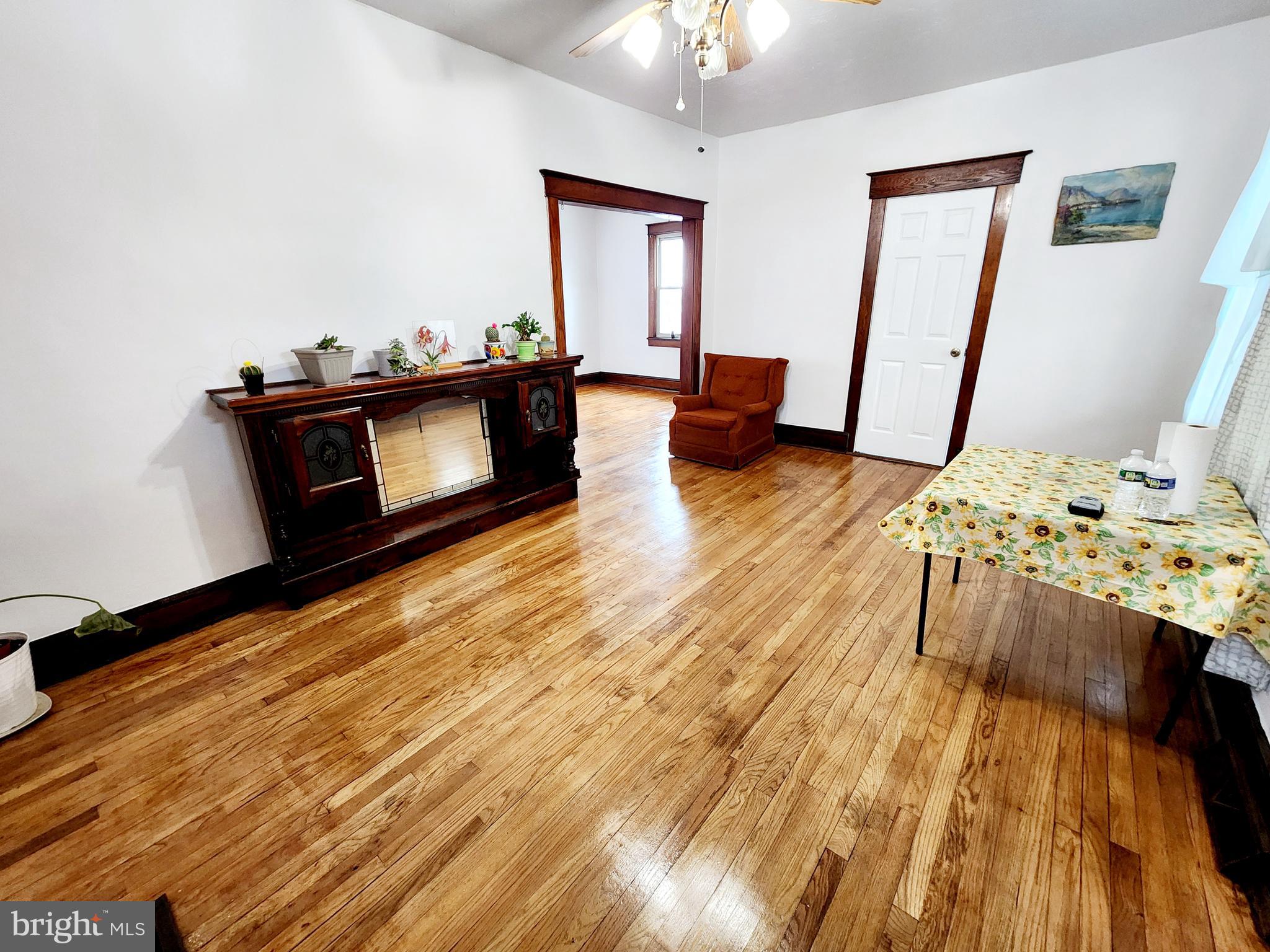 LAINGS - Residential