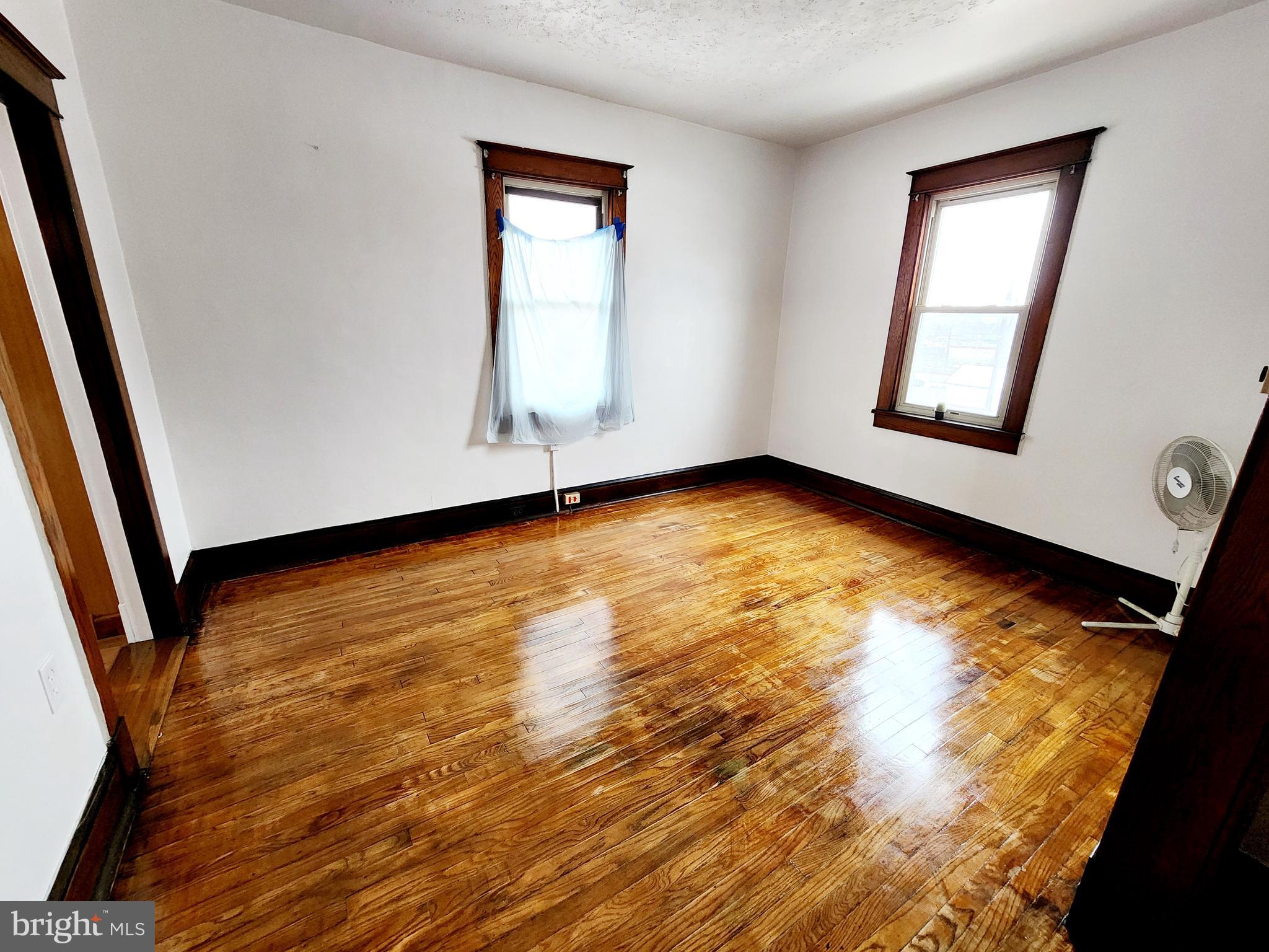 LAINGS - Residential