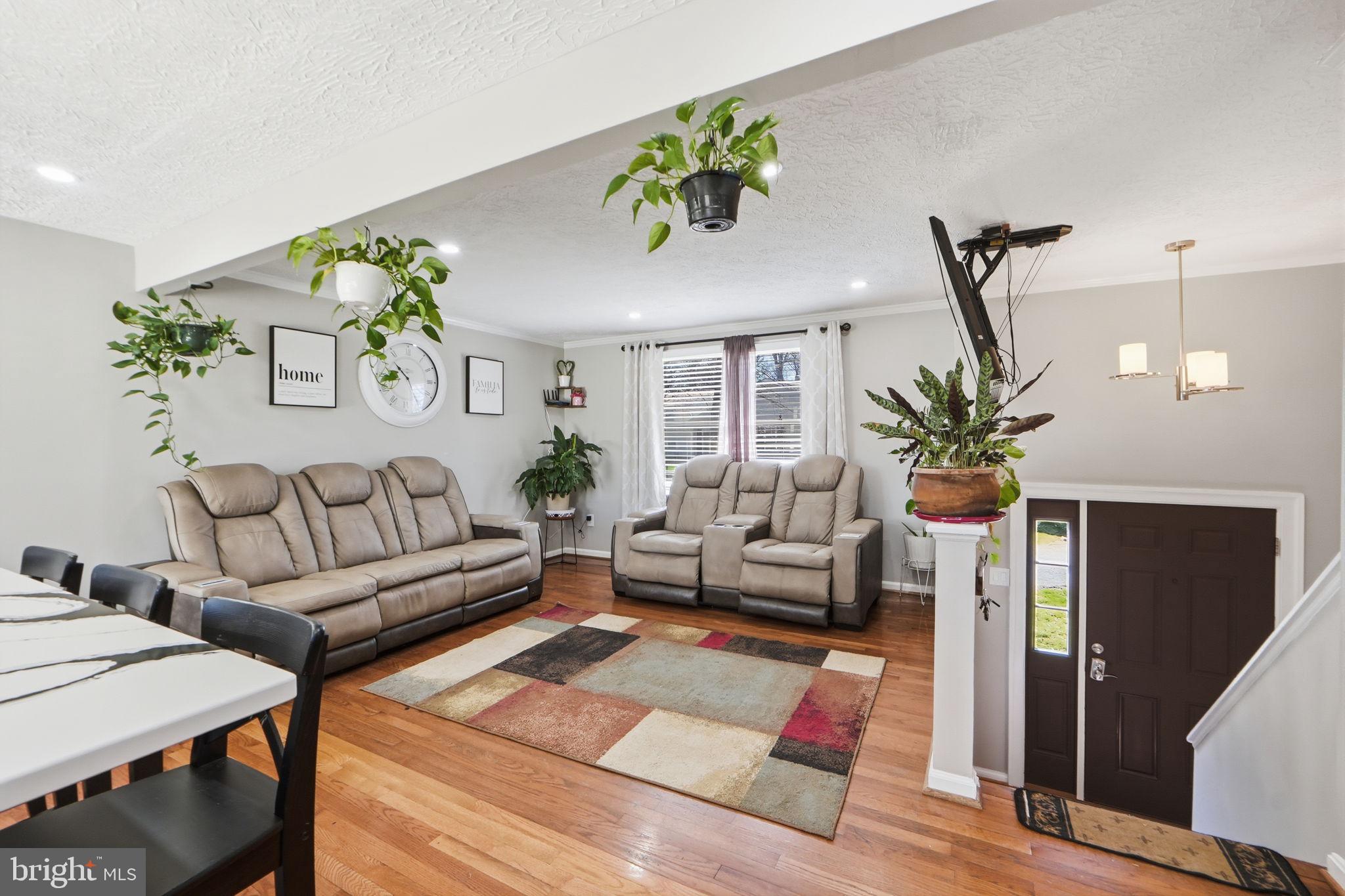 SILVER OAKS - Residential