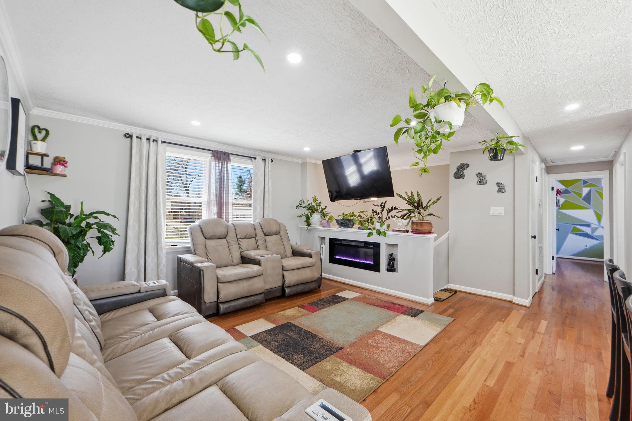 SILVER OAKS - Residential