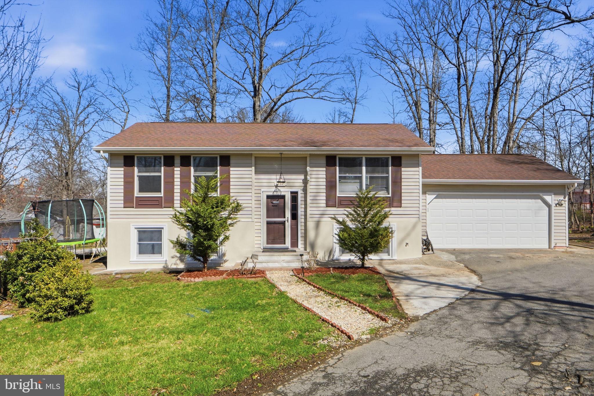 SILVER OAKS - Residential