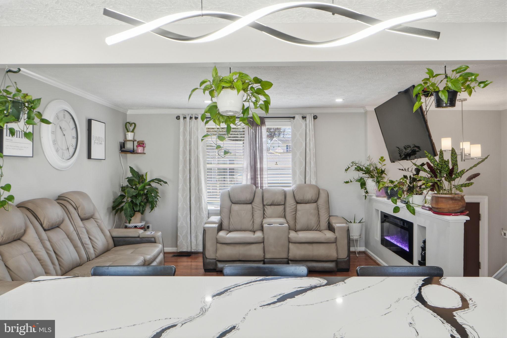 SILVER OAKS - Residential