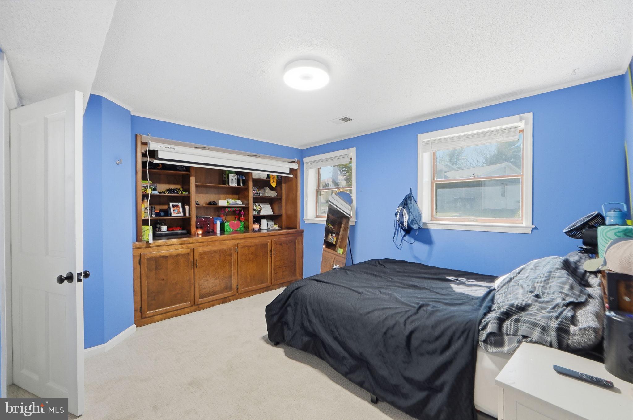 SILVER OAKS - Residential