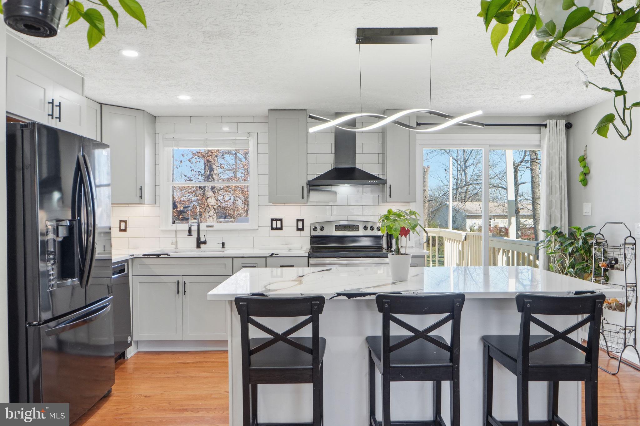 SILVER OAKS - Residential