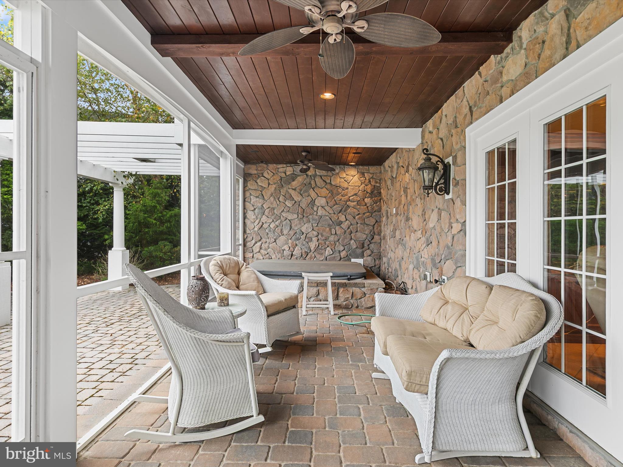 PENINSULA - Residential