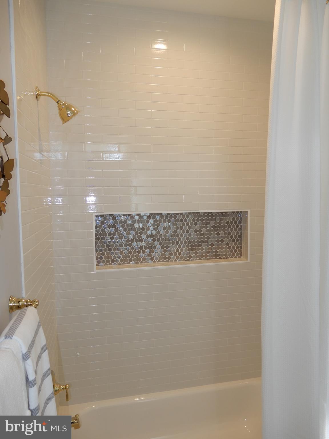 CRIMSON GLEN - Residential