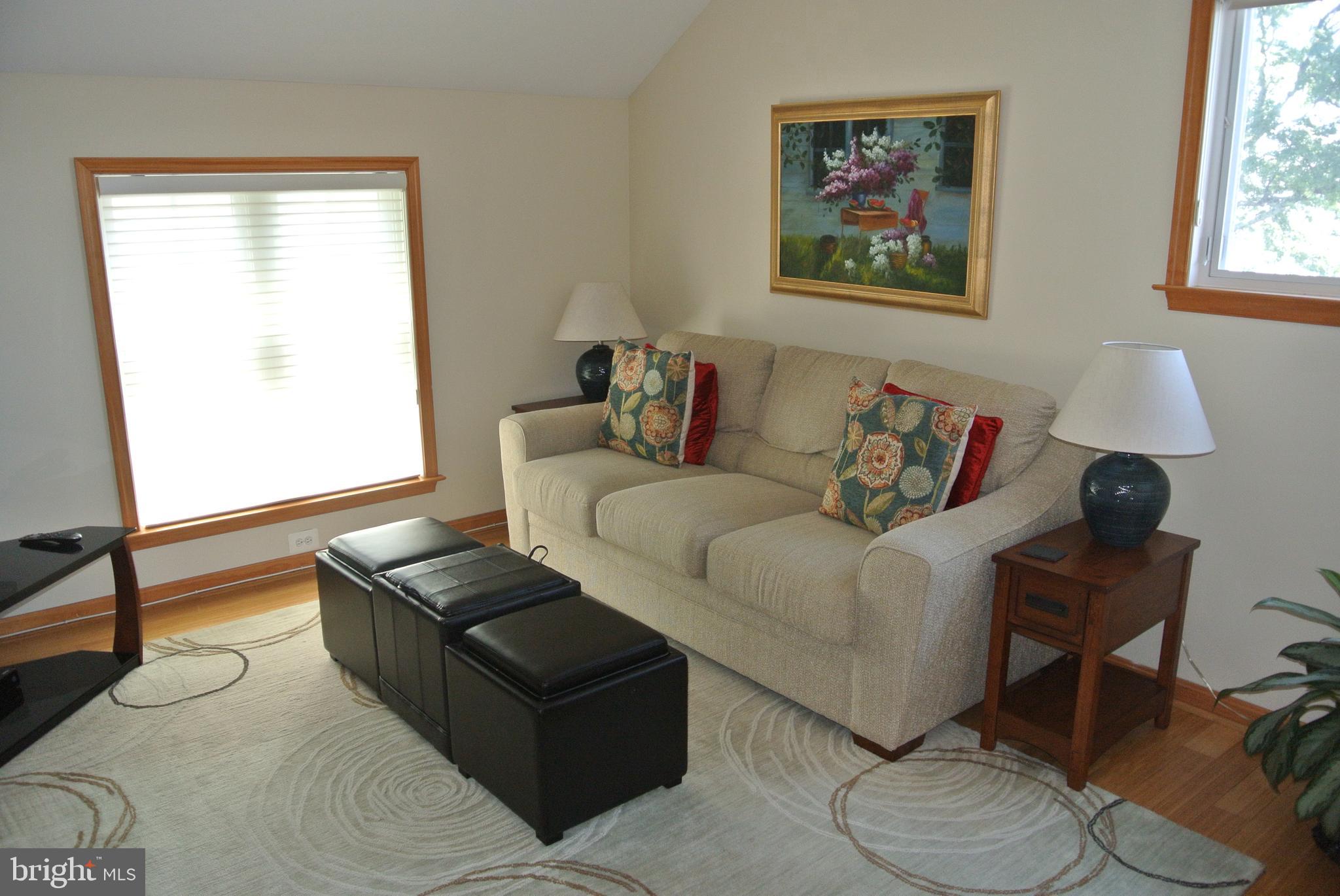 COBB ISLAND - Residential