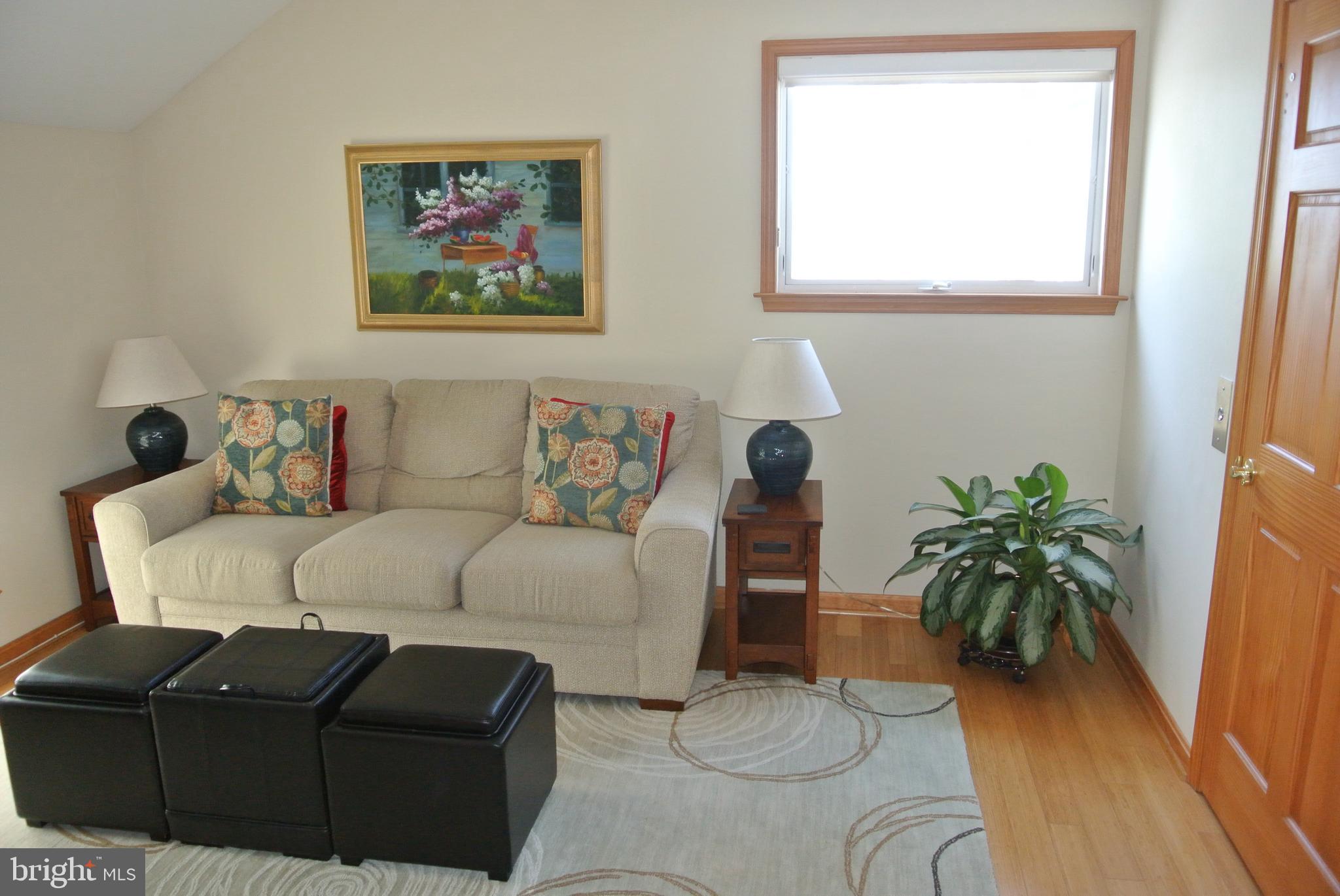 COBB ISLAND - Residential