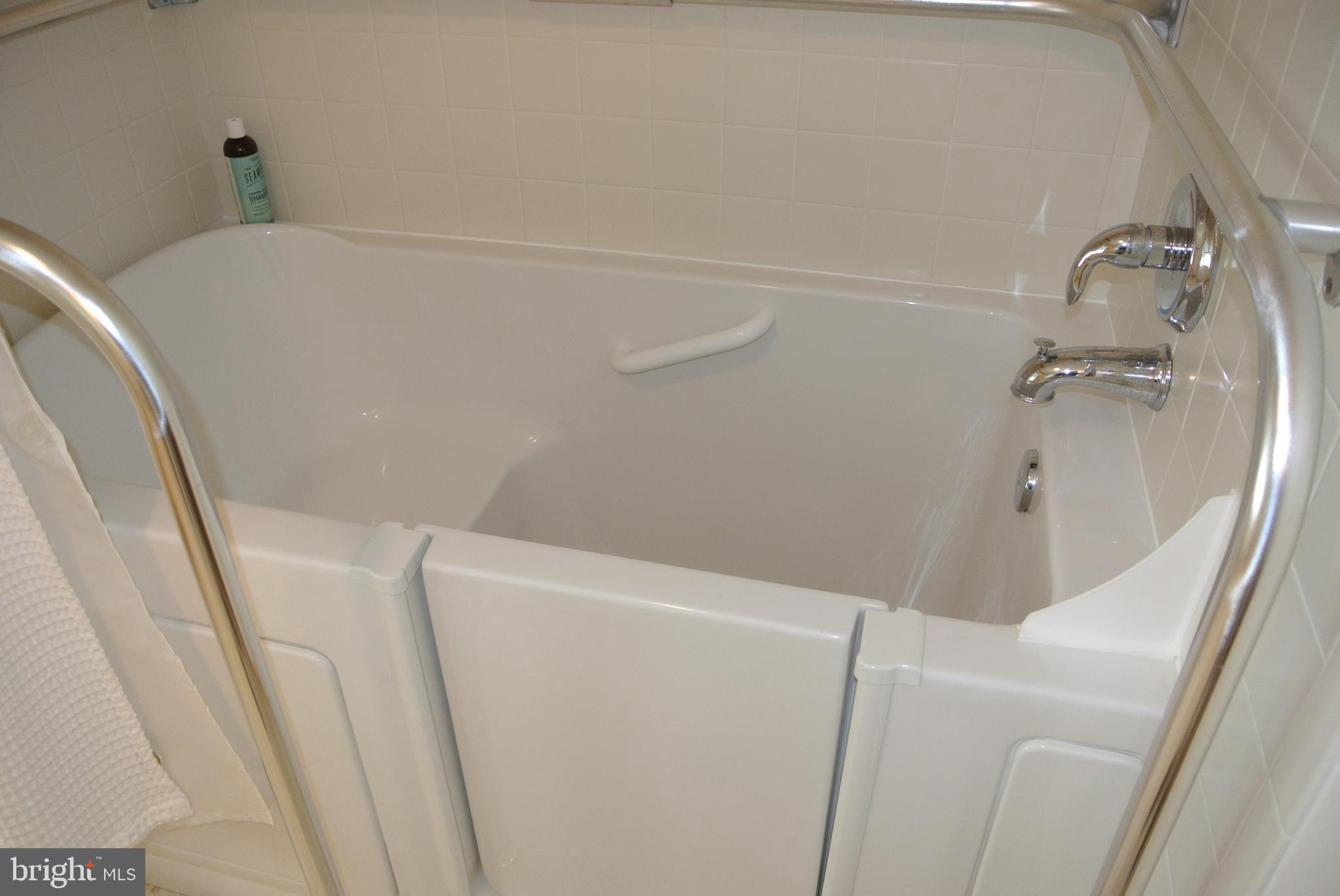 COBB ISLAND - Residential