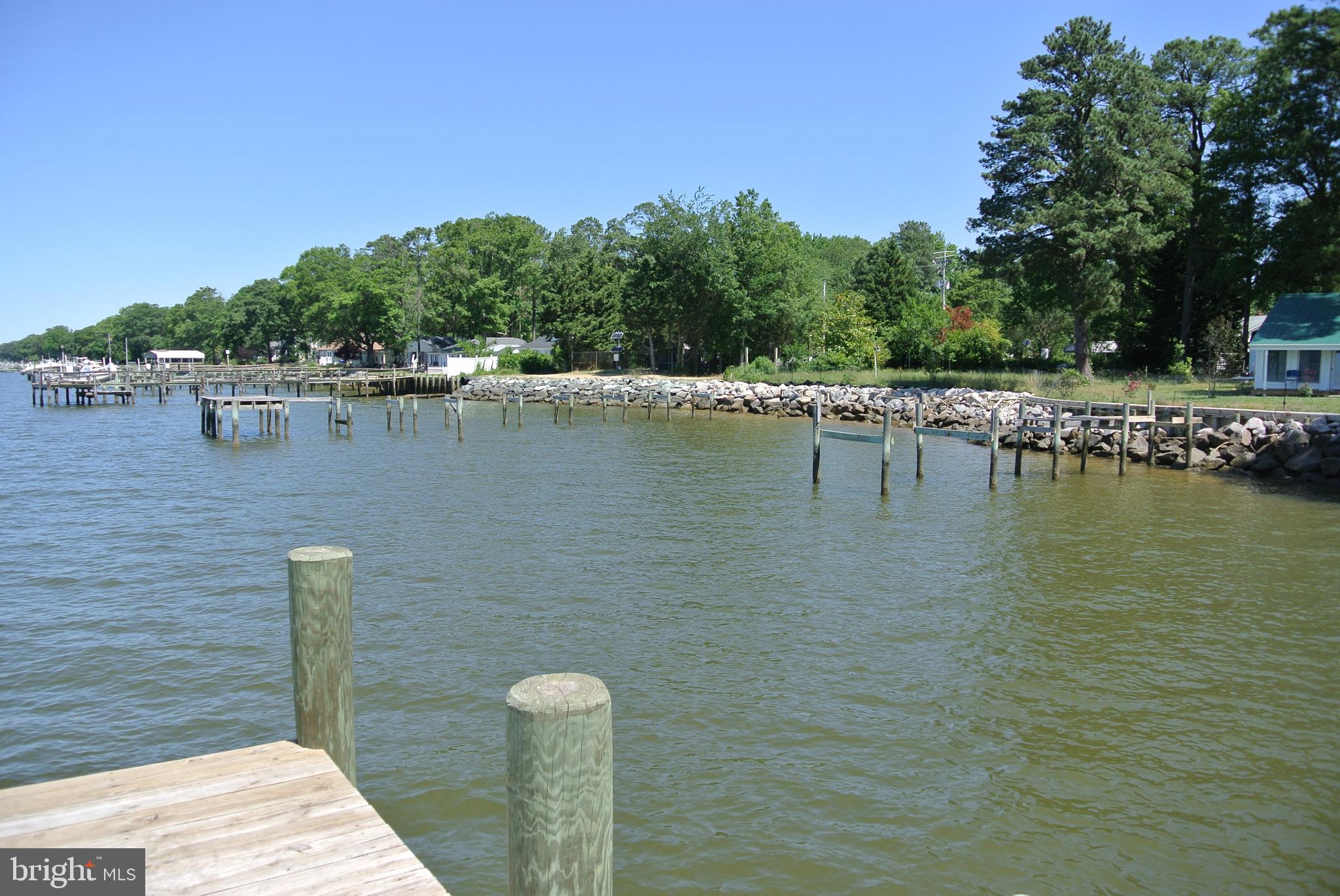 COBB ISLAND - Residential