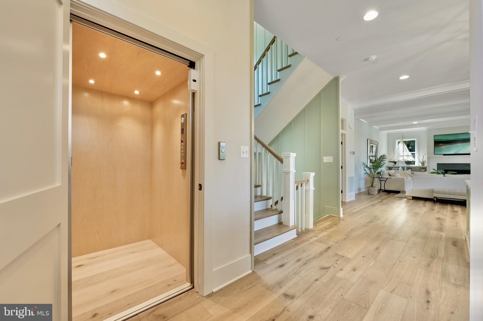 GALESVILLE - Residential