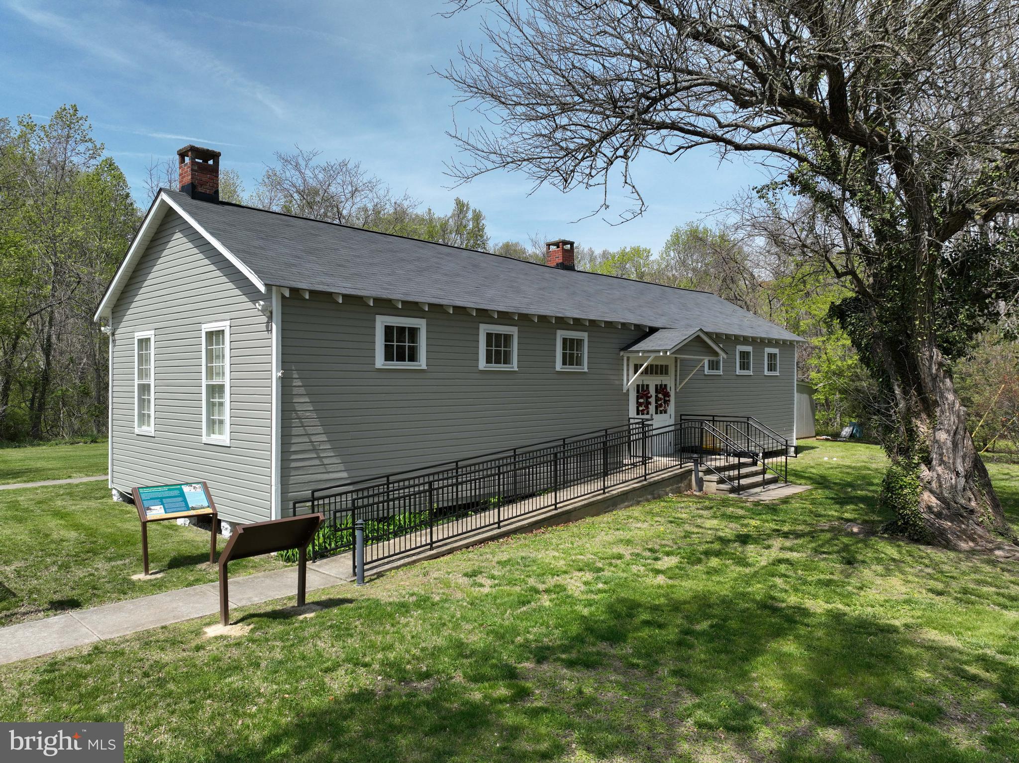 GALESVILLE - Residential