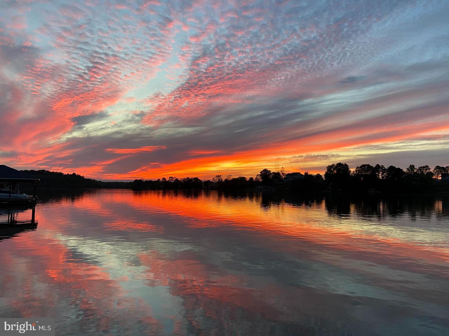 WOODLAND SHORES - Land