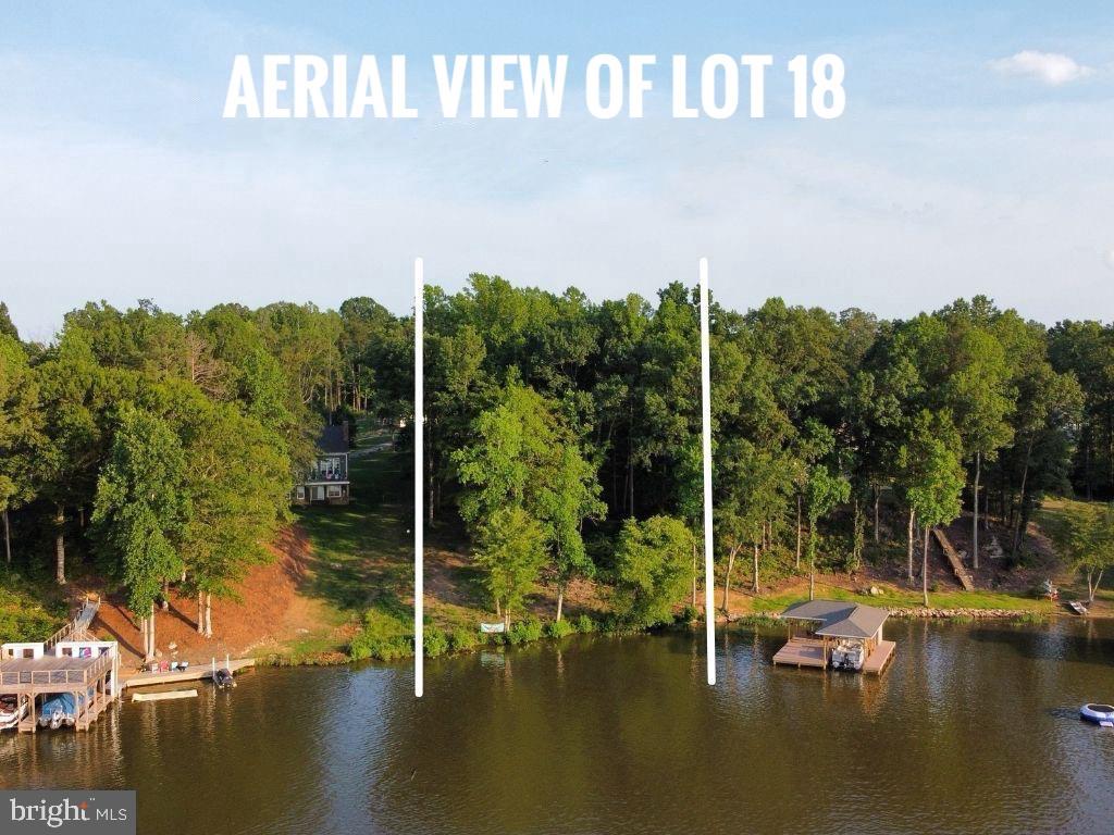 WOODLAND SHORES - Land