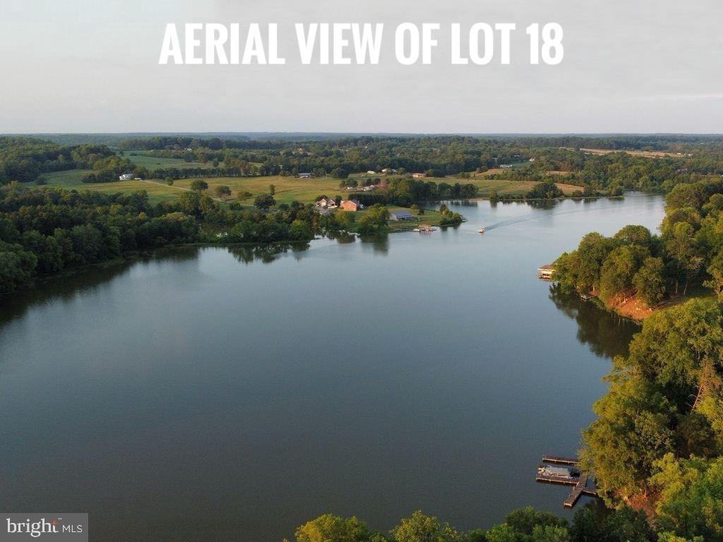 WOODLAND SHORES - Land