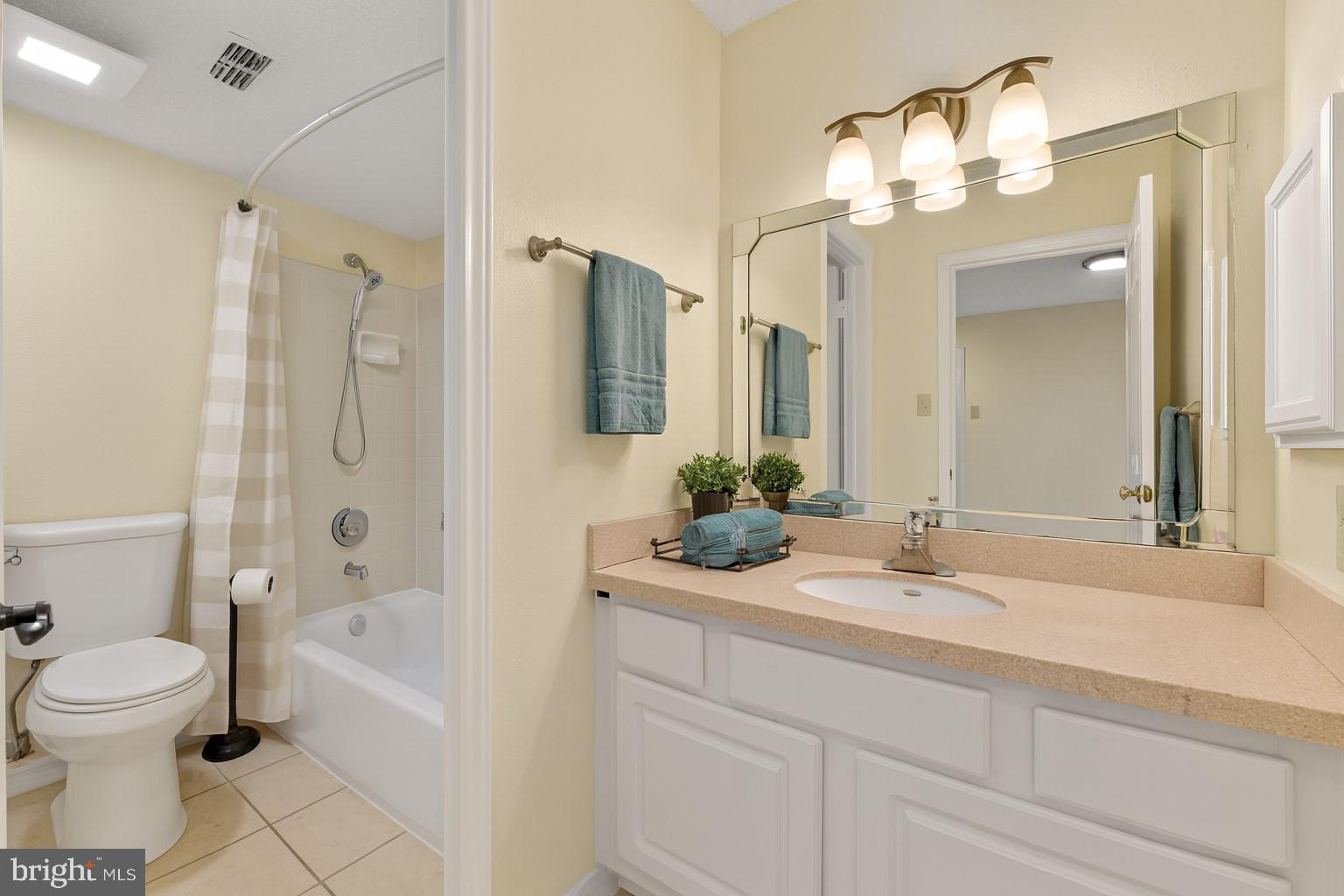 FOUNTAINS AT MCLEAN - Residential