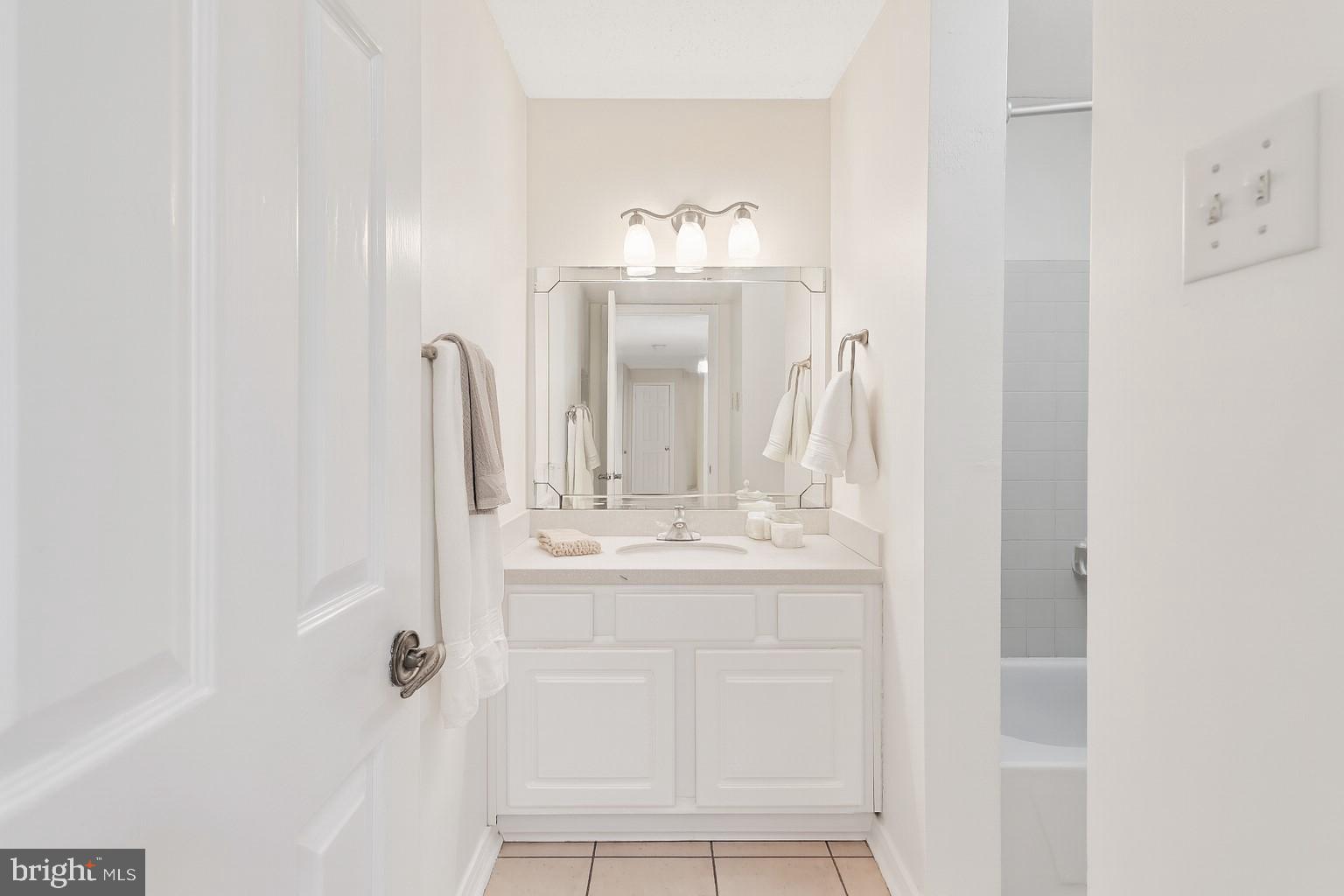 FOUNTAINS AT MCLEAN - Residential